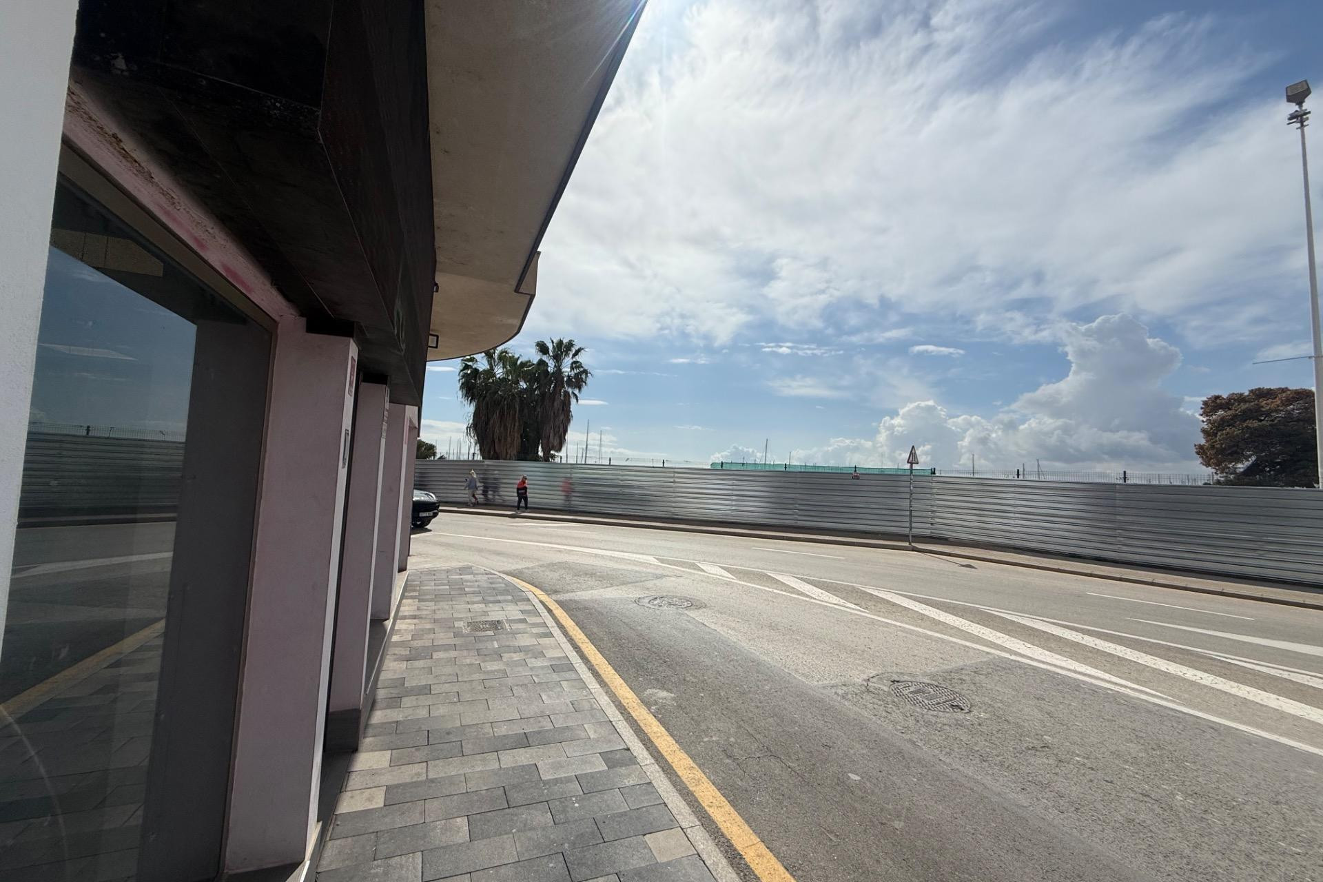 Alquiler a largo plazo - Comercial - Torrevieja - Paseo maritimo