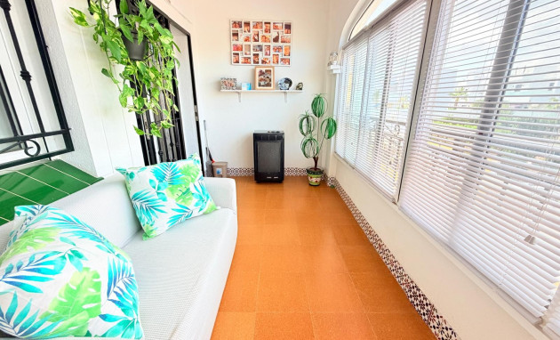 Apartamento - Sin dormitorio - Reventa - Los Montesinos - La Herrada