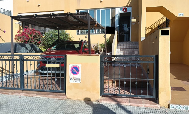 Apartment flat - Resale - Los Montesinos - La Herrada