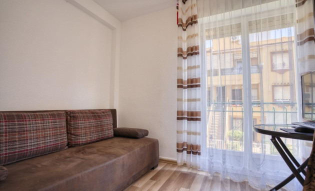 Apartment - Herverkoop - Torrevieja - Eliseos playa