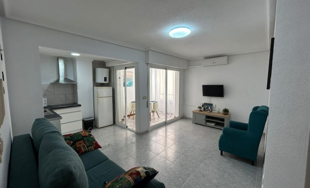 Apartment - Herverkoop - Torrevieja - Estacion de autobuses