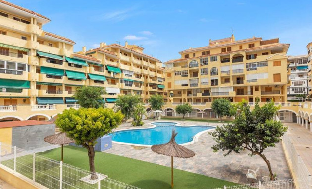 Apartment - Herverkoop - Torrevieja - La Mata