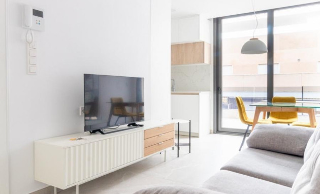 Apartment - Herverkoop - Torrevieja - SHL--69416