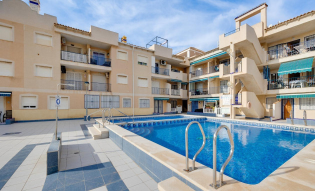 Apartment - Herverkoop - Torrevieja - SHL--86521