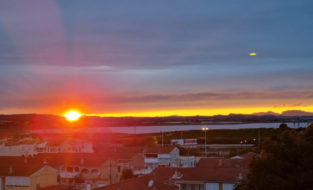 Apartment - Herverkoop - Torrevieja - VRE-71111