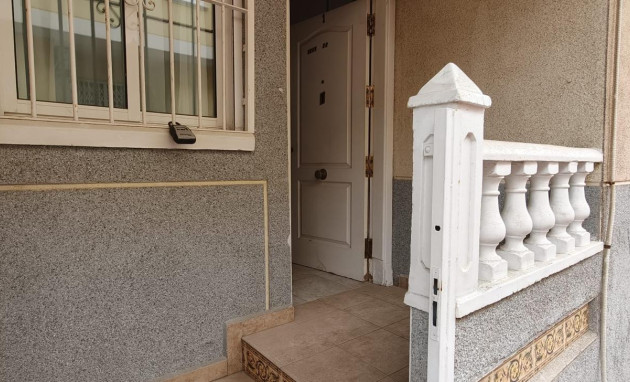 Apartment - Resale - Torrevieja - Playa de los locos