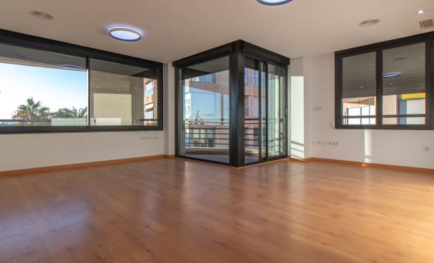 Apartment - Revente - Torrevieja - Puerto Deportivo