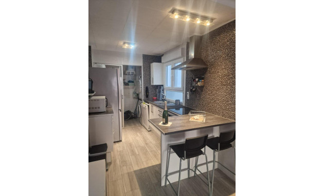 Apartment - Revente - Torrevieja - SHL--71161