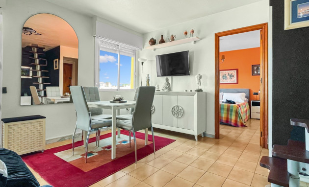 Apartment - Revente - Torrevieja - VRE-64669
