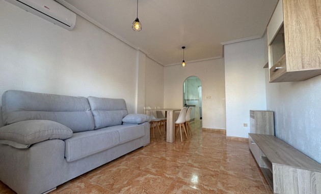 Bungalow - Gelijkvloers - Herverkoop - Torrevieja - Paseo maritimo