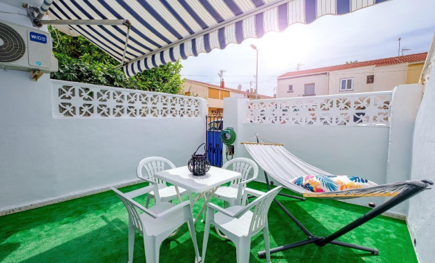 Bungalow - Gelijkvloers - Herverkoop - Torrevieja - Playa de los Naufragos