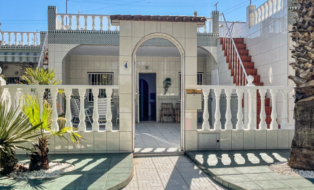 Bungalow - Gelijkvloers - Herverkoop - Torrevieja - VIN-68579