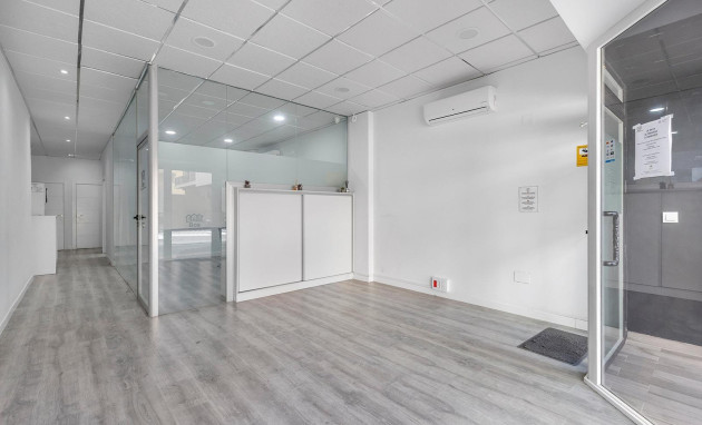 Commercial - Revente - Torrevieja - La Mata pueblo