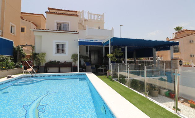 Detached Villa - Herverkoop - Algorfa - VRE-27314