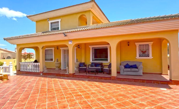 Detached Villa - Herverkoop - Orihuela Costa - Los Balcones