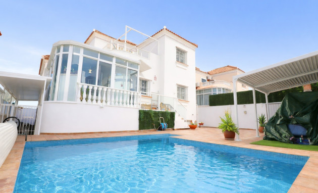 Detached Villa - Herverkoop - Orihuela Costa - Villamartin