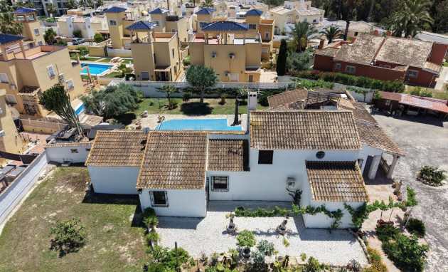 Detached Villa - Herverkoop - Orihuela Costa - Villamartin