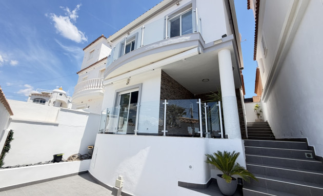 Detached Villa - Herverkoop - Orihuela Costa - Villamartin