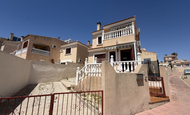 Detached Villa - Herverkoop - Orihuela Costa - Villamartin