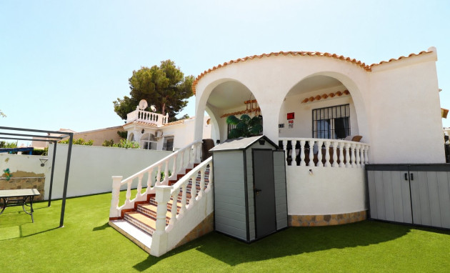Detached Villa - Herverkoop - Orihuela Costa - Villamartin