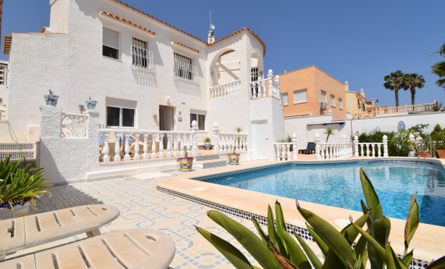 Detached Villa - Herverkoop - Orihuela Costa - Villamartin