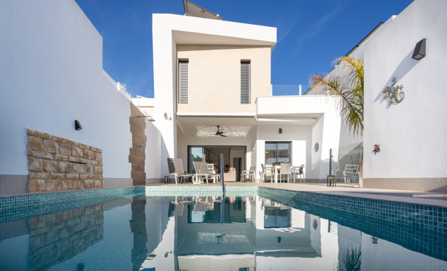 Detached Villa - Resale - Dolores - BC--42602