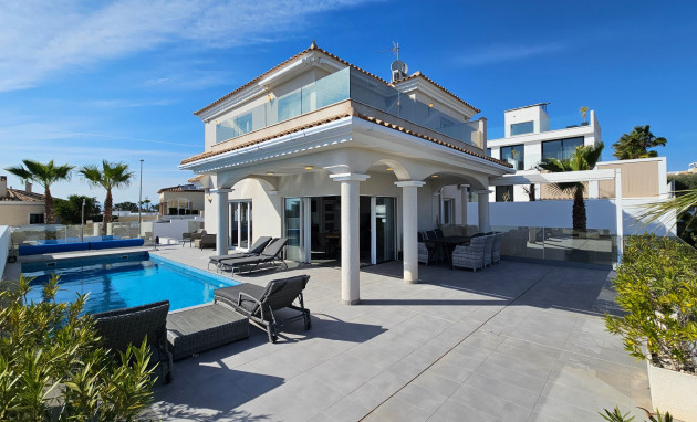 Detached Villa - Resale - La Marina - La Marina - Urbanization