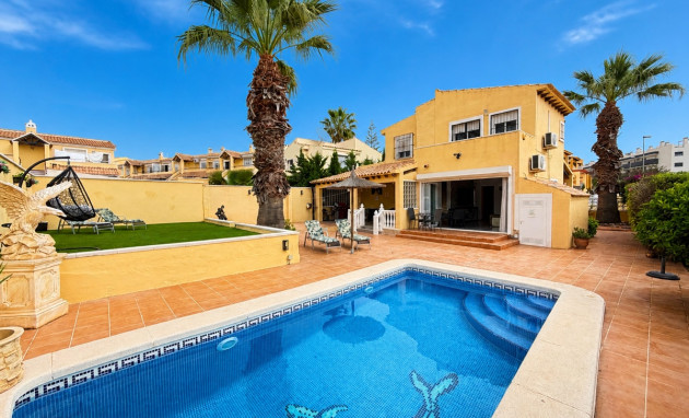 Detached Villa - Resale - Orihuela Costa - Villamartin