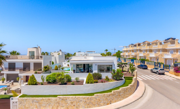 Detached Villa - Reventa - La Marina - La Marina - Urbanization