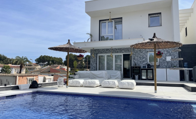 Detached Villa - Reventa - Torrevieja - VIN-36919