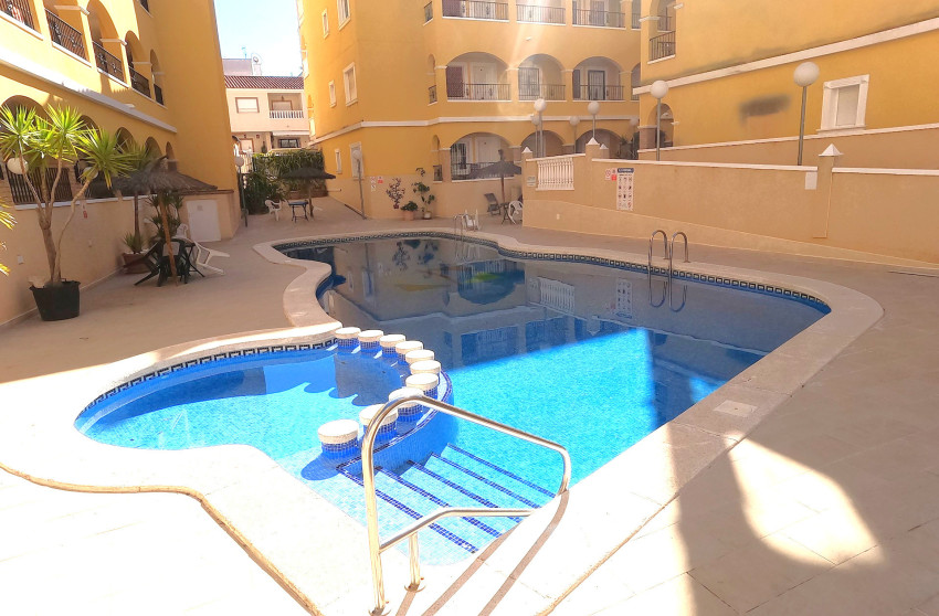 Herverkoop - Apartment - Algorfa