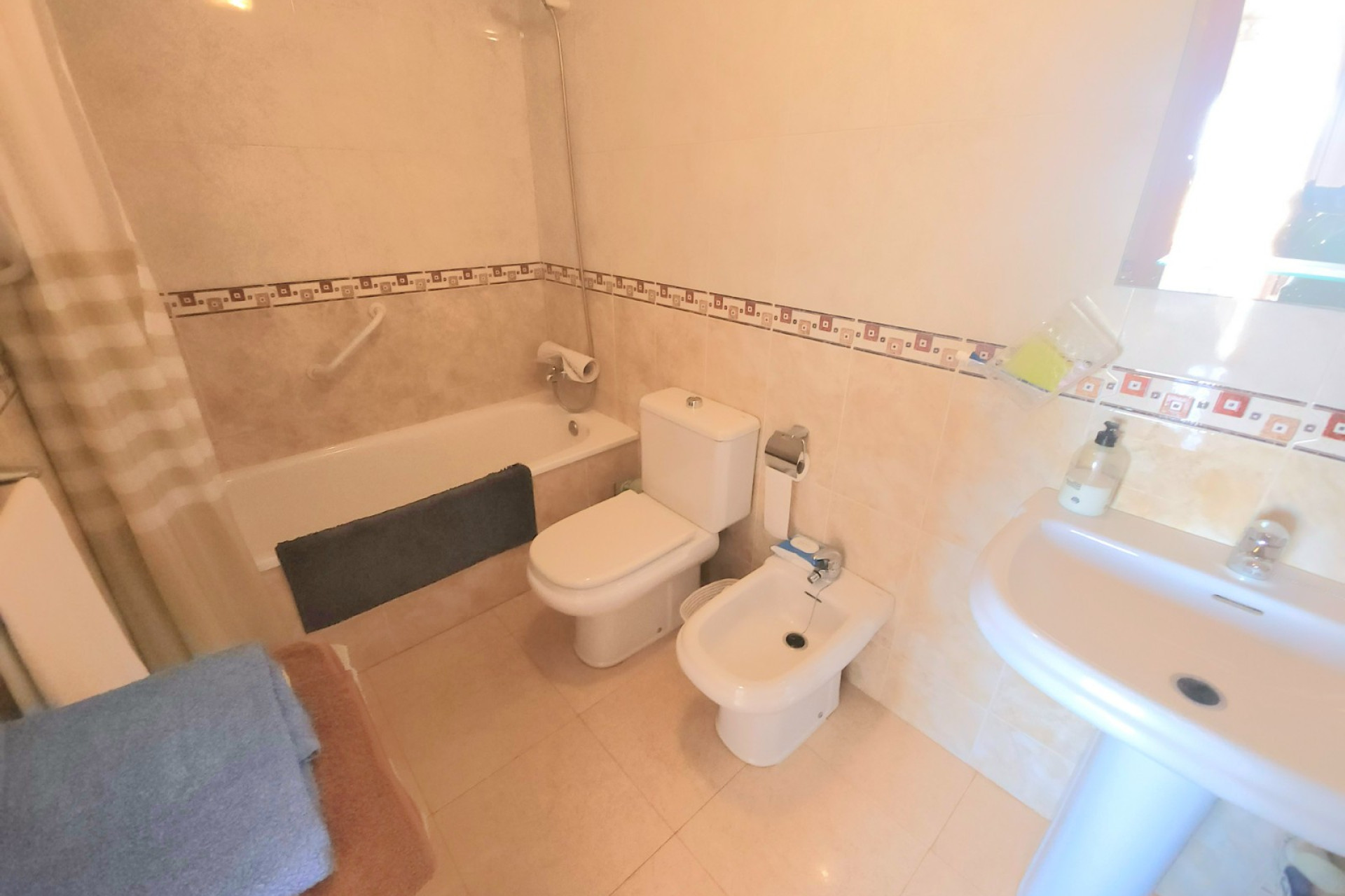 Herverkoop - Apartment - Almoradí