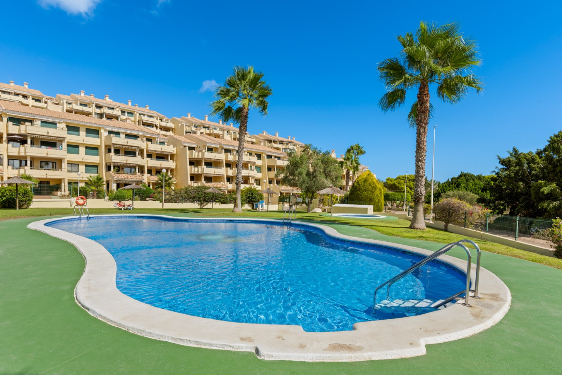 Herverkoop - Apartment - Campoamor