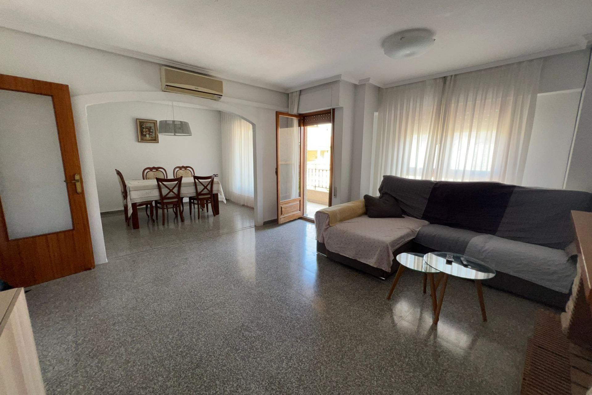 Herverkoop - Apartment - Dolores - CENTRO