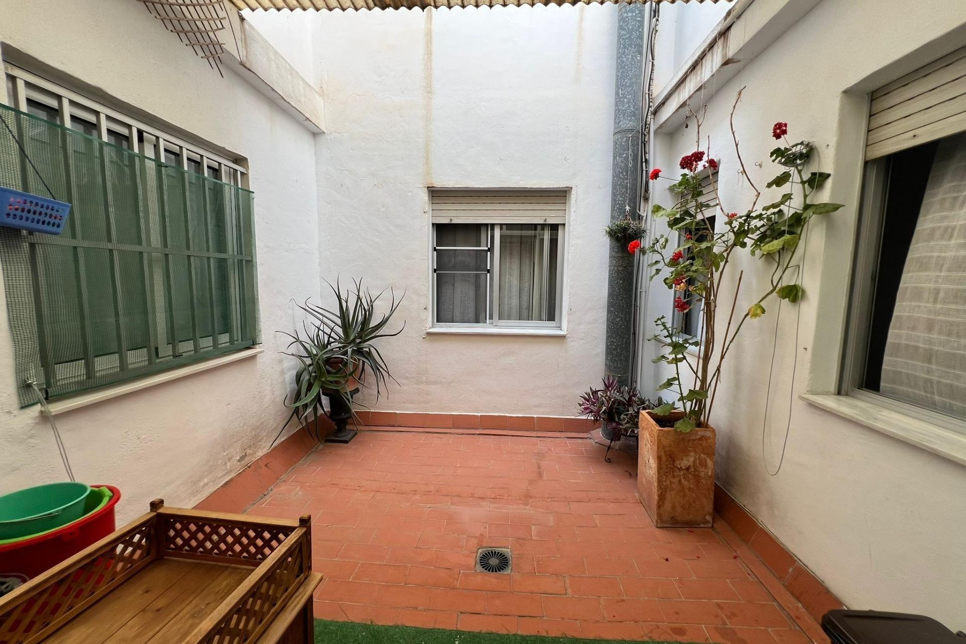 Herverkoop - Apartment - Dolores - CENTRO