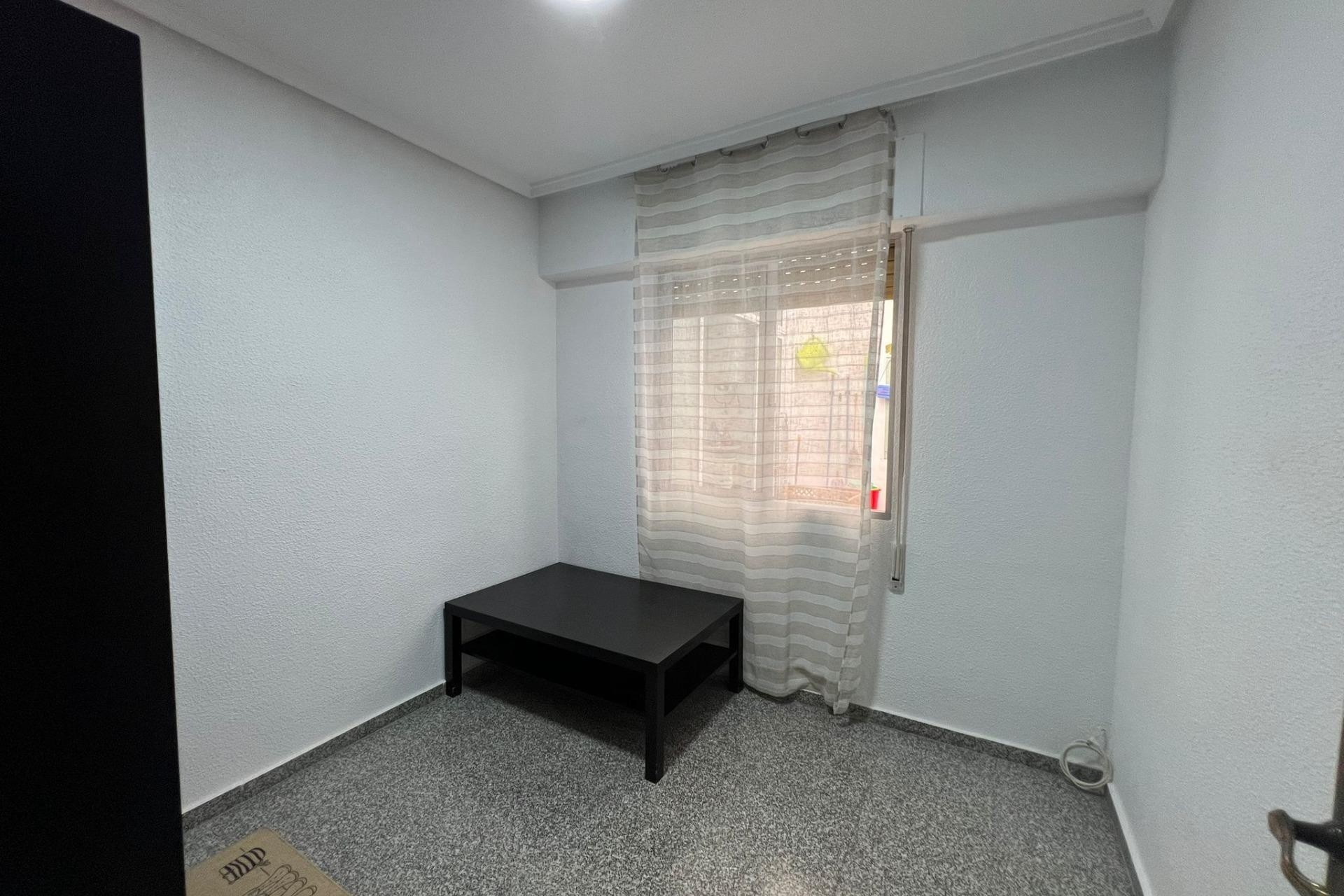 Herverkoop - Apartment - Dolores - CENTRO