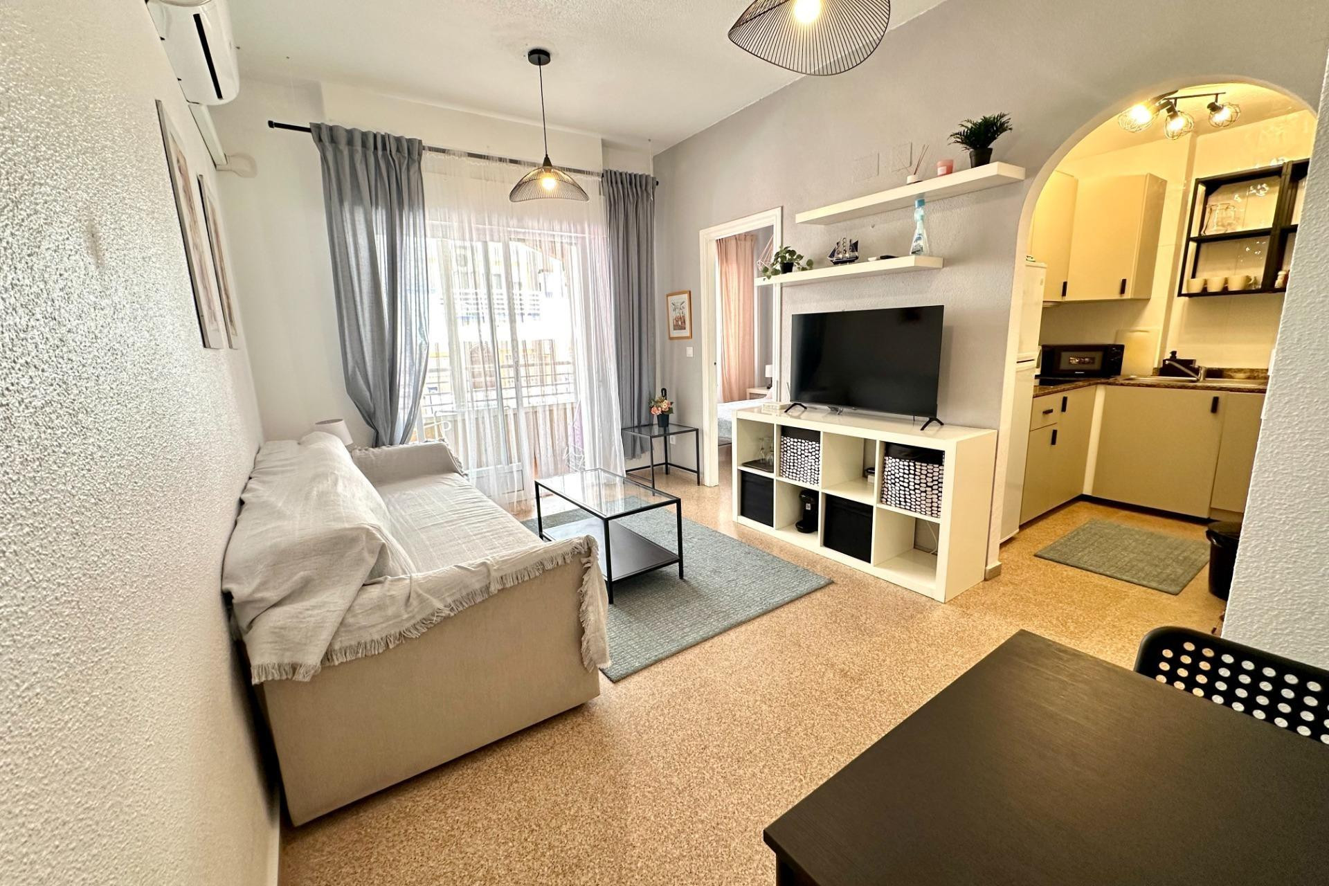 Herverkoop - Apartment - Guardamar del Segura - Pueblo