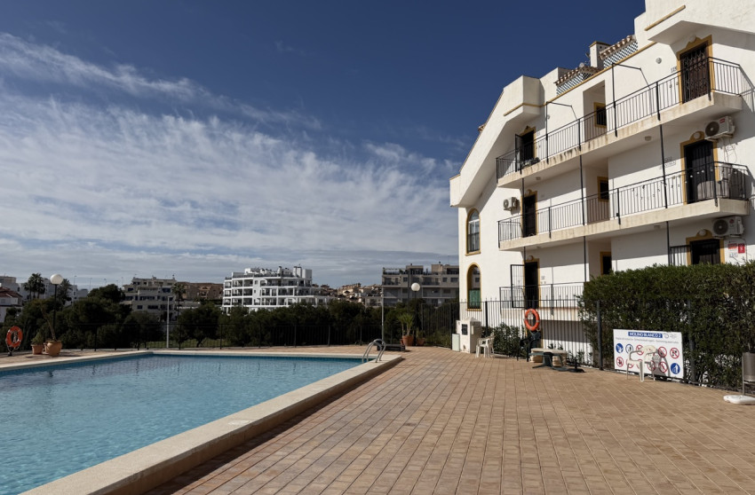 Herverkoop - Apartment - Orihuela Costa - La Zenia