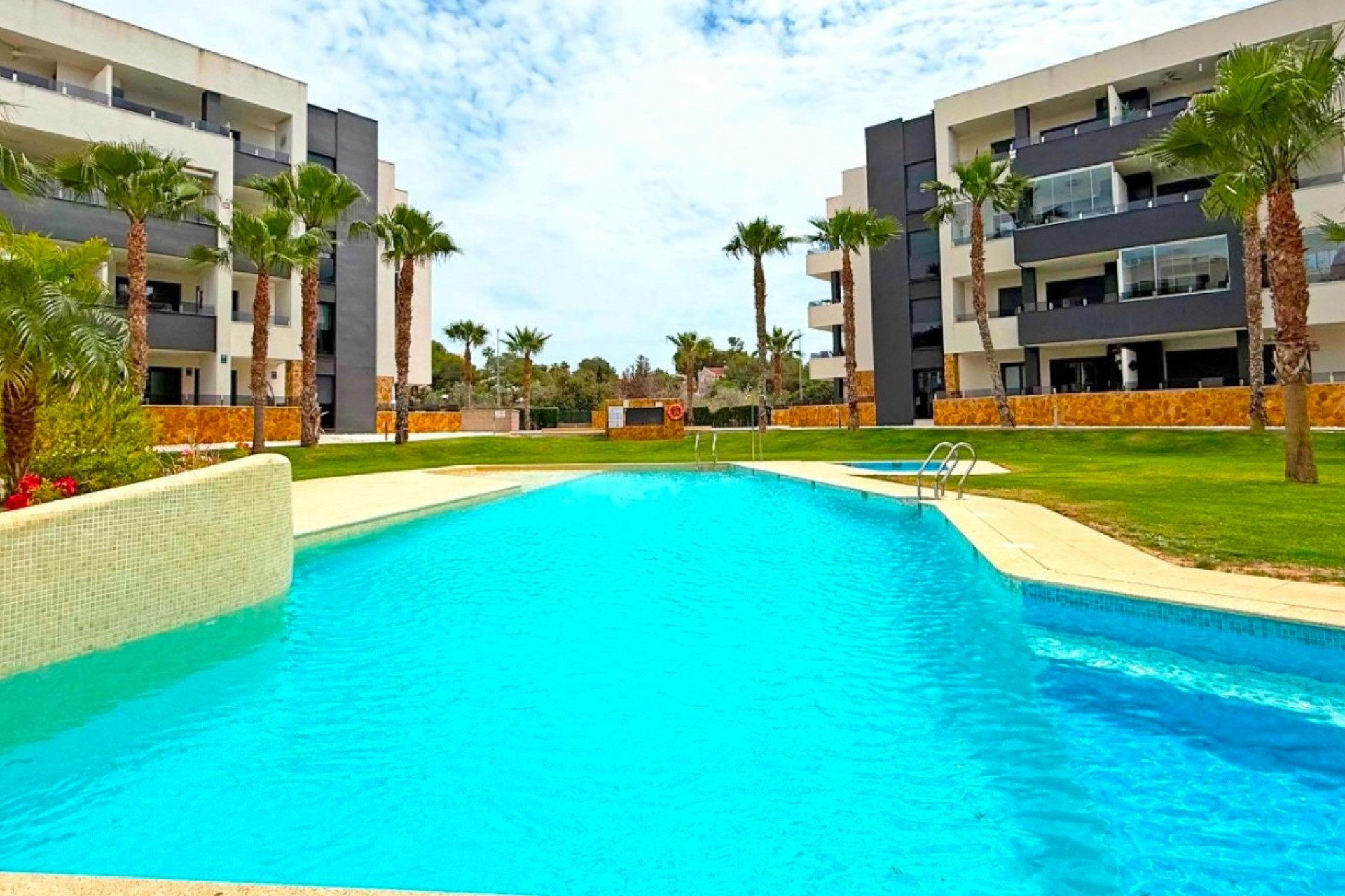Herverkoop - Apartment - Orihuela Costa - Los Altos