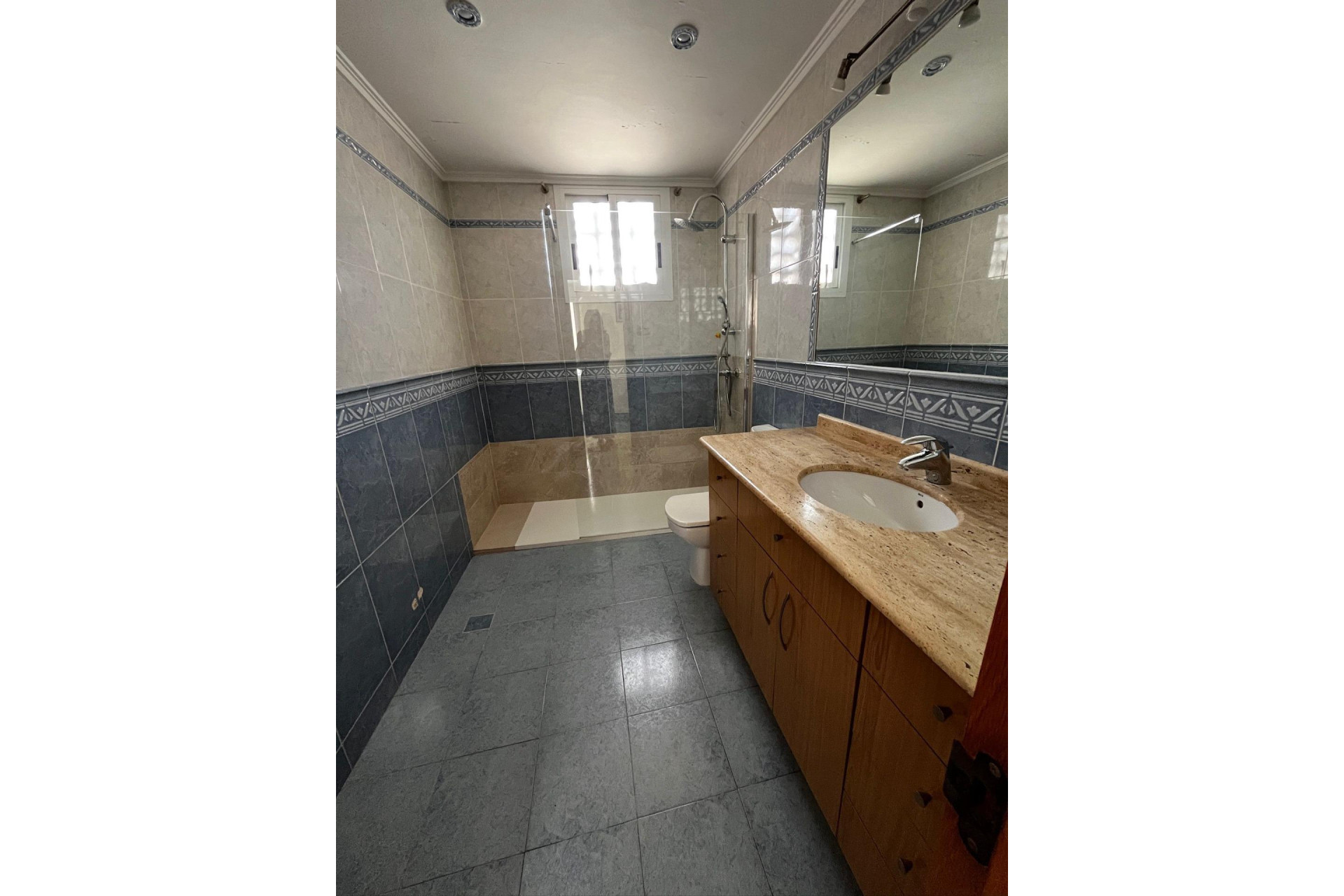 Herverkoop - Apartment - Santa Pola - Eroski