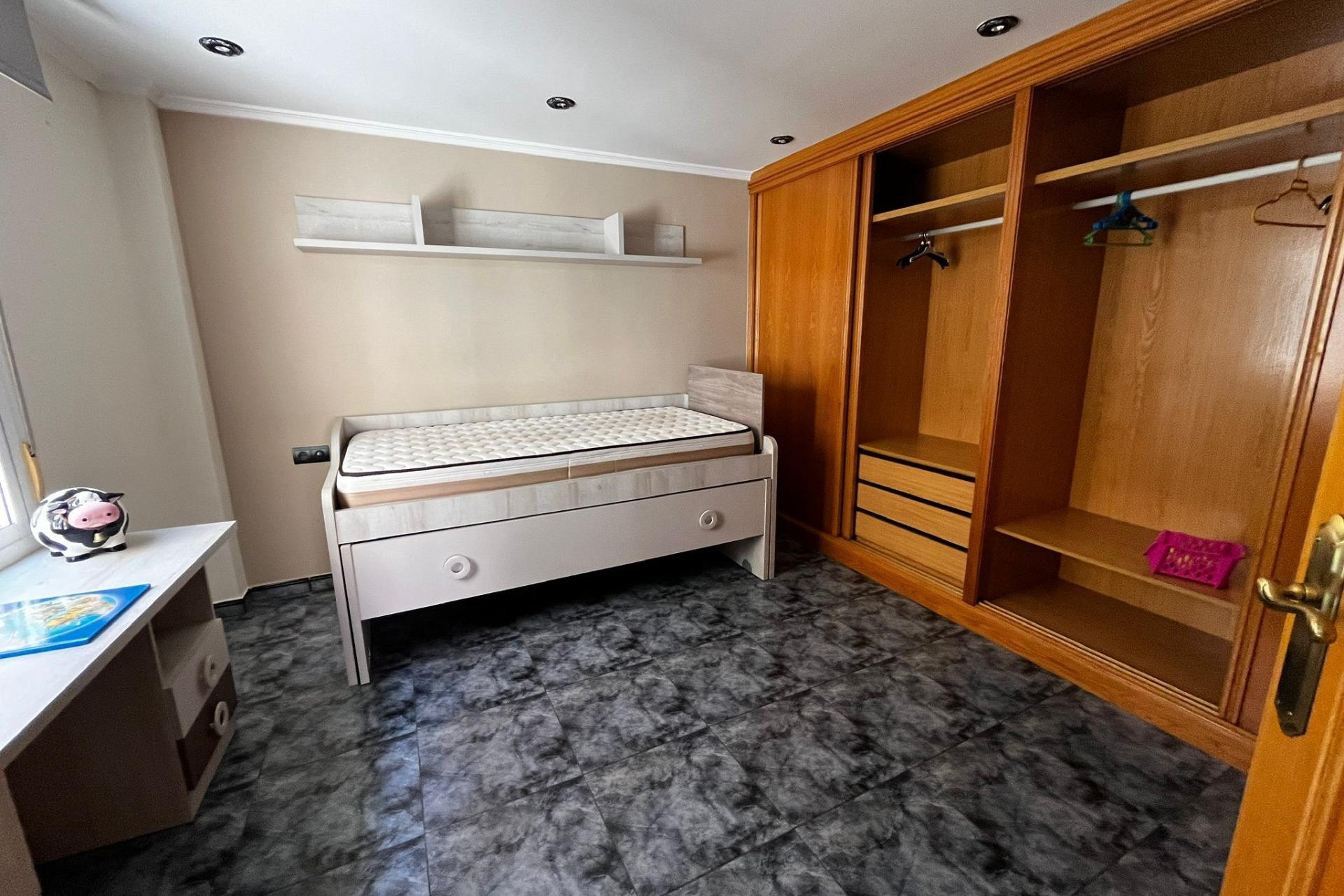 Herverkoop - Apartment - Santa Pola - Eroski