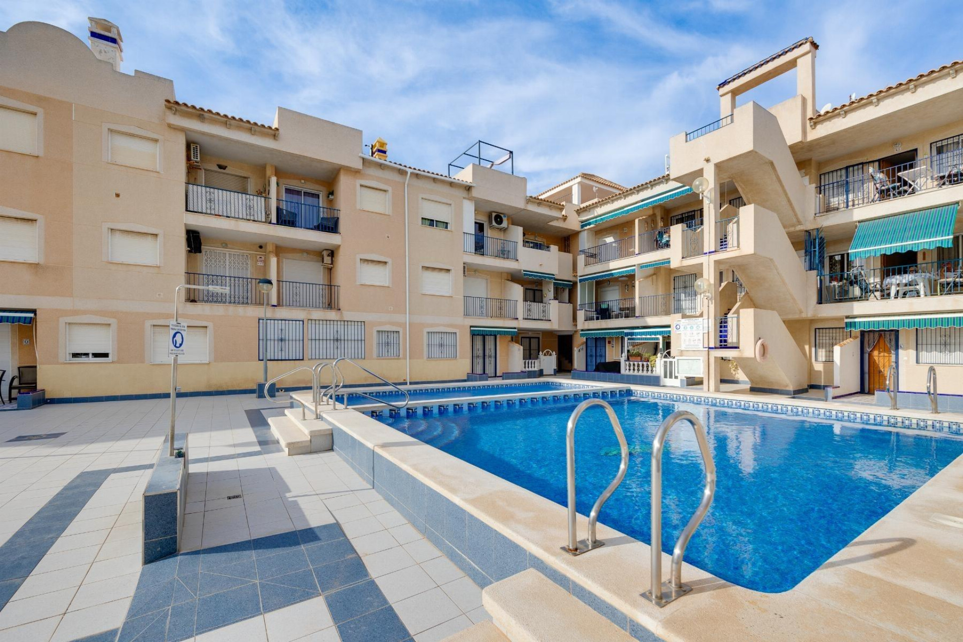 Herverkoop - Apartment - Torrevieja - Acequion