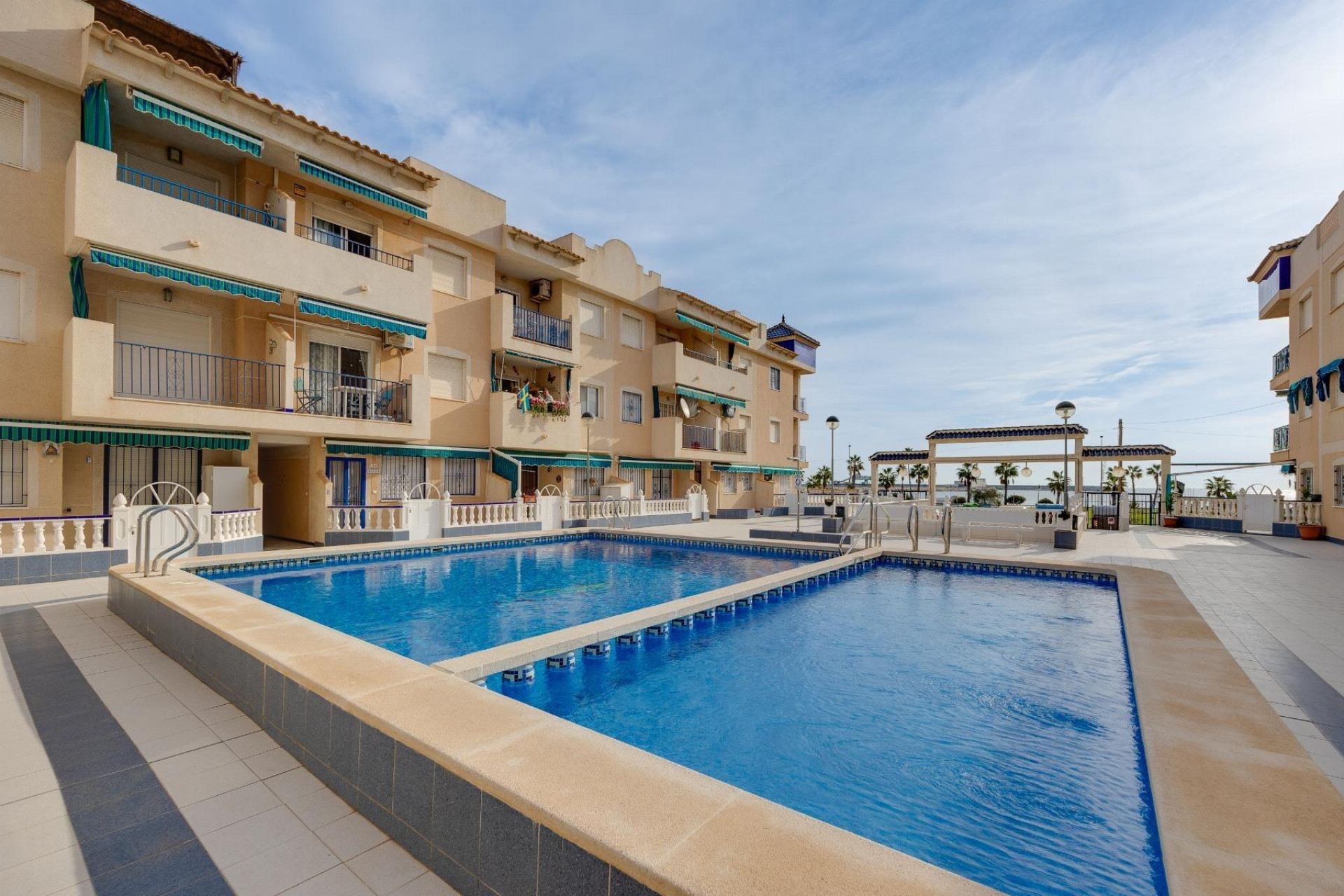 Herverkoop - Apartment - Torrevieja - Acequion