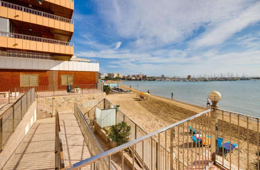 Herverkoop - Apartment - Torrevieja - Acequion