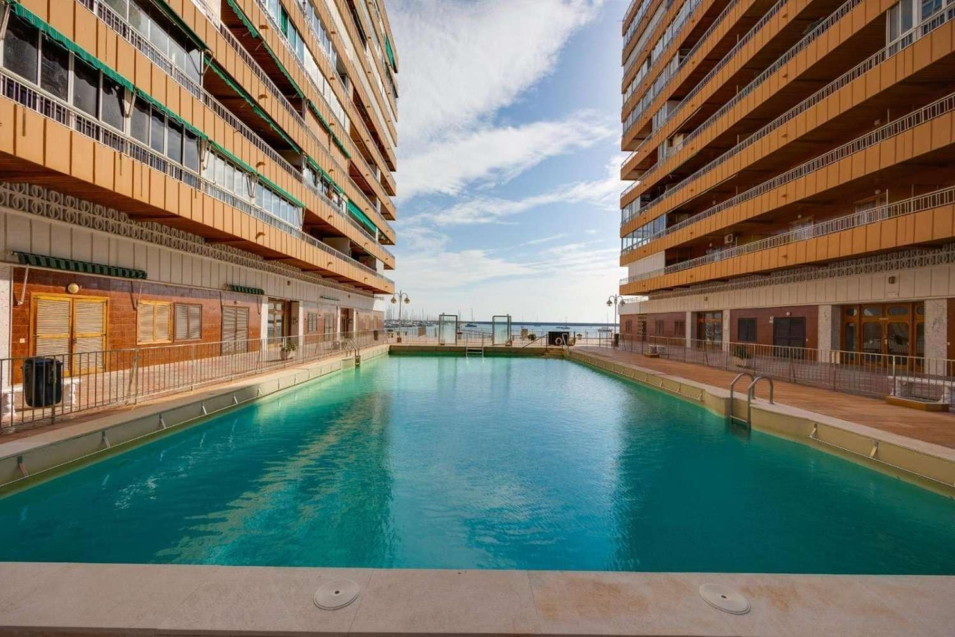 Herverkoop - Apartment - Torrevieja - Acequion