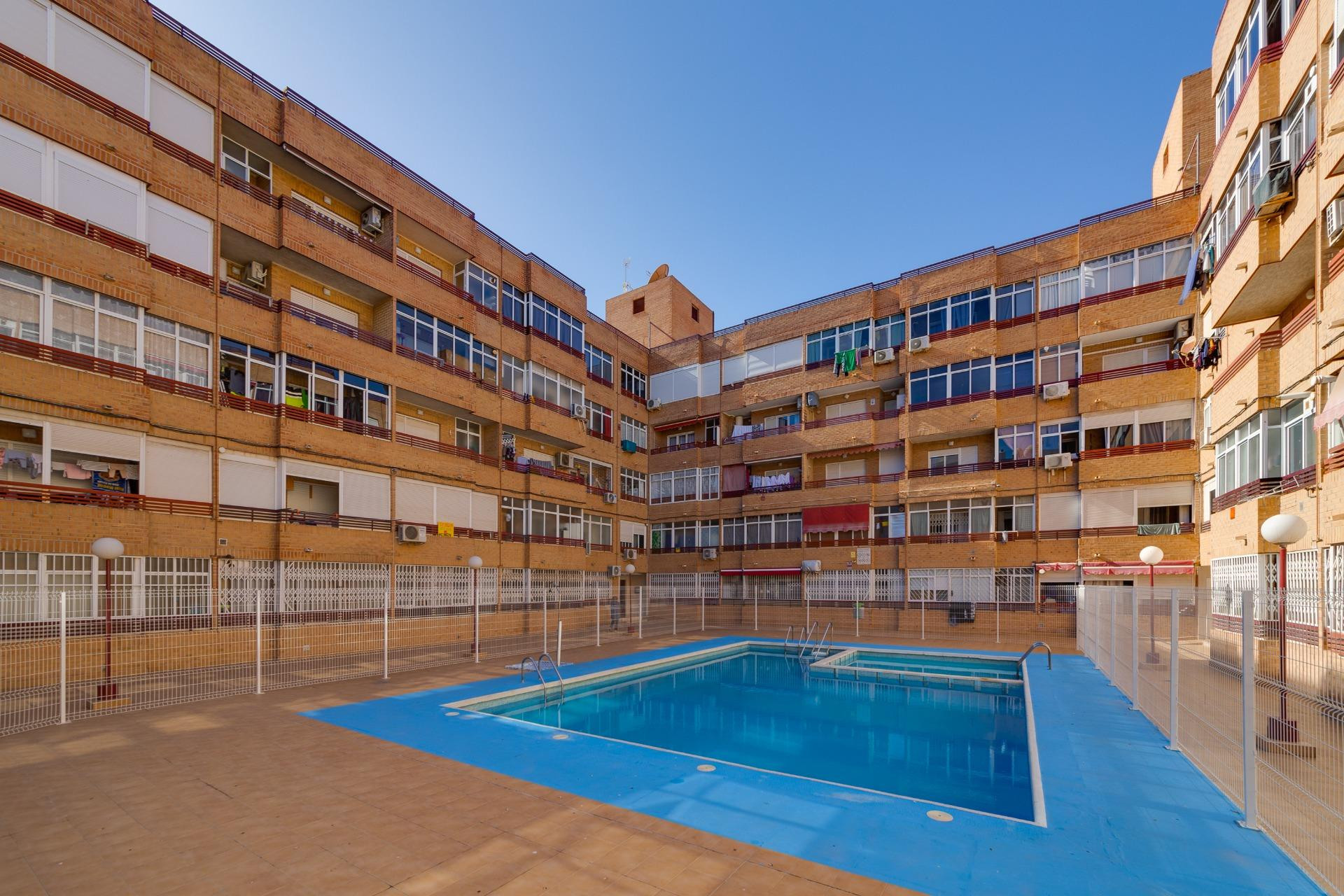 Herverkoop - Apartment - Torrevieja - Centro