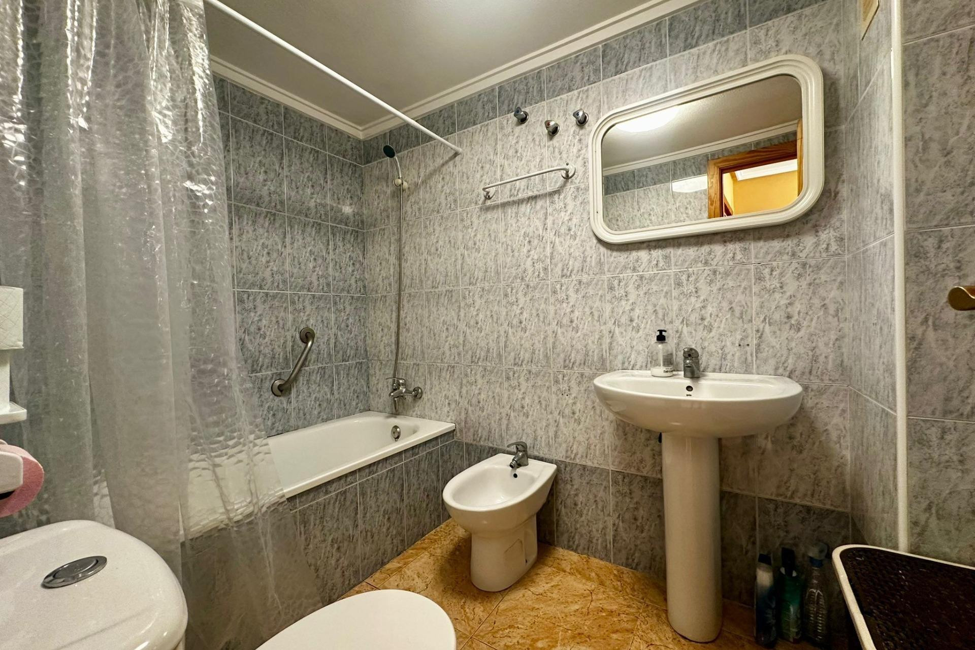 Herverkoop - Apartment - Torrevieja - Centro