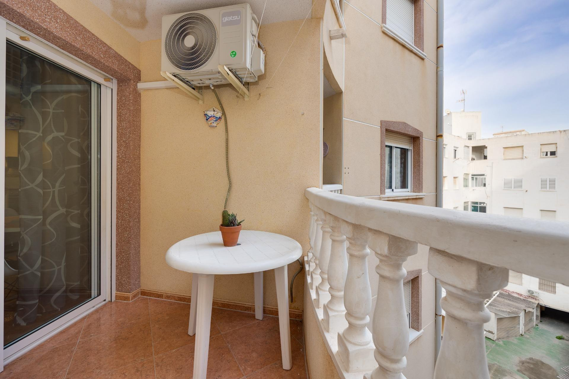 Herverkoop - Apartment - Torrevieja - Centro