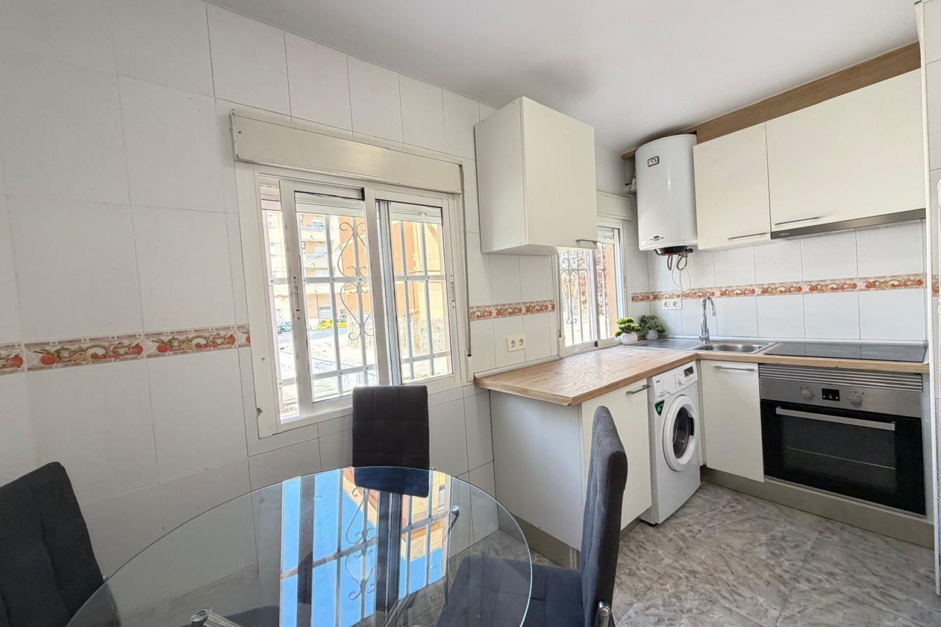 Herverkoop - Apartment - Torrevieja - Centro