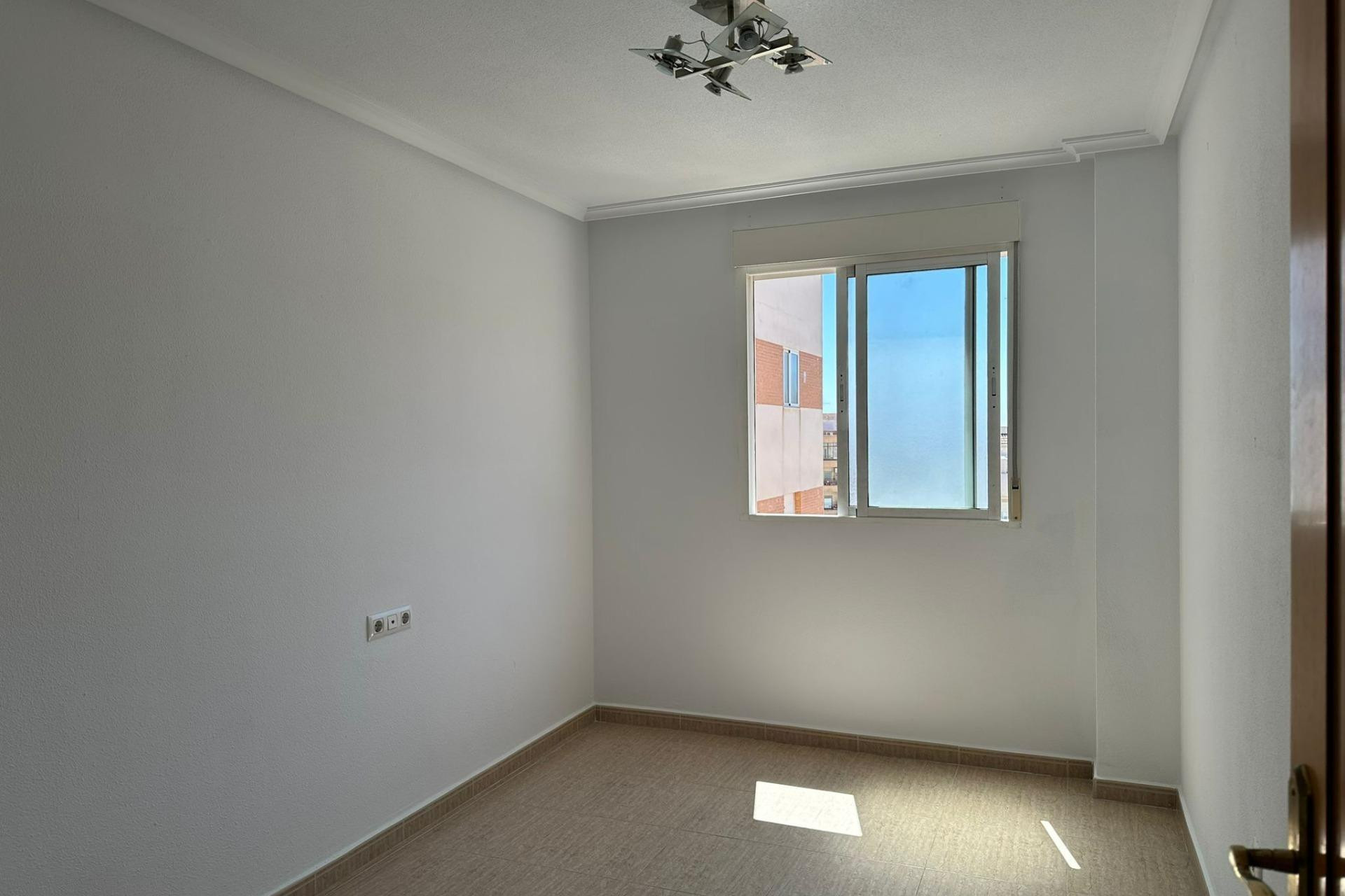 Herverkoop - Apartment - Torrevieja - Centro